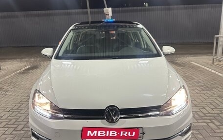 Volkswagen Golf VII, 2020 год, 1 880 000 рублей, 9 фотография