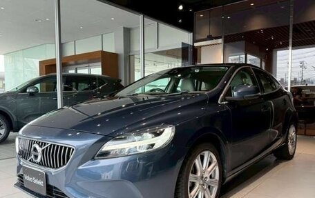 Volvo V40 II рестайлинг, 2019 год, 990 001 рублей, 1 фотография