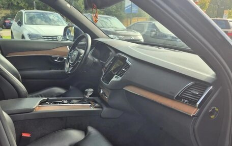 Volvo XC90 II рестайлинг, 2017 год, 3 690 000 рублей, 10 фотография