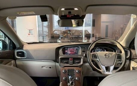 Volvo V40 II рестайлинг, 2019 год, 990 001 рублей, 8 фотография