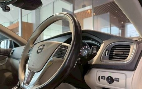 Volvo V40 II рестайлинг, 2019 год, 990 001 рублей, 9 фотография