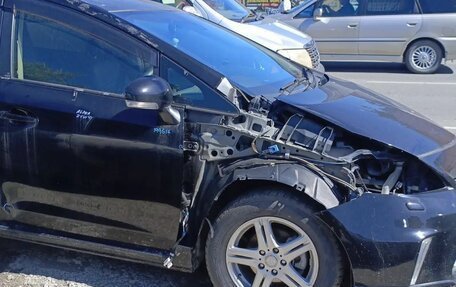 Toyota Prius, 2011 год, 650 000 рублей, 3 фотография