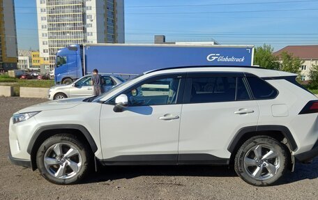 Toyota RAV4, 2021 год, 3 350 000 рублей, 3 фотография