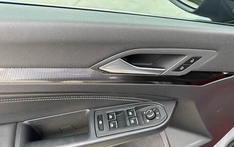 Volkswagen Golf VIII, 2023 год, 1 940 000 рублей, 9 фотография