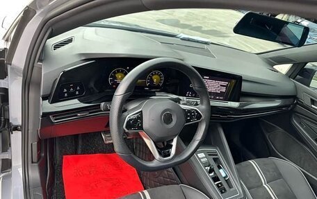Volkswagen Golf VIII, 2023 год, 1 940 000 рублей, 11 фотография