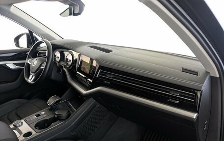 Volkswagen Touareg III, 2019 год, 5 205 000 рублей, 22 фотография