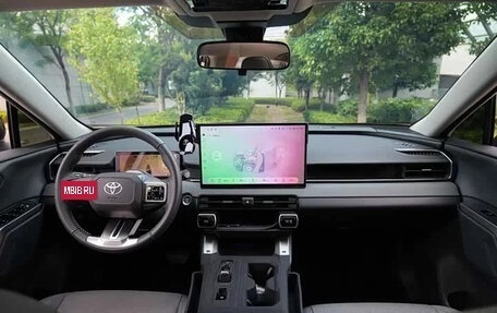 Toyota RAV4, 2026 год, 4 500 700 рублей, 10 фотография