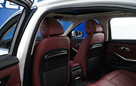 BMW 3 серия, 2022 год, 3 699 077 рублей, 11 фотография