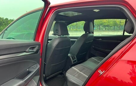 Volkswagen Golf VIII, 2023 год, 1 630 000 рублей, 14 фотография