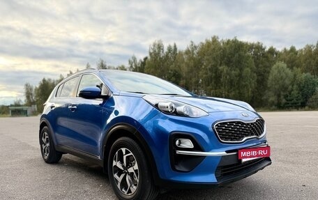 KIA Sportage IV рестайлинг, 2021 год, 1 990 000 рублей, 5 фотография