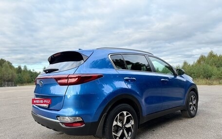 KIA Sportage IV рестайлинг, 2021 год, 1 990 000 рублей, 8 фотография