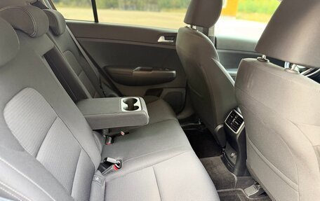KIA Sportage IV рестайлинг, 2021 год, 1 990 000 рублей, 24 фотография