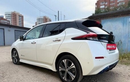 Nissan Leaf II, 2017 год, 1 650 000 рублей, 6 фотография
