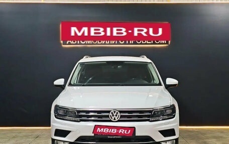 Volkswagen Tiguan II, 2017 год, 2 520 000 рублей, 2 фотография