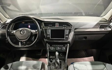 Volkswagen Tiguan II, 2017 год, 2 520 000 рублей, 8 фотография