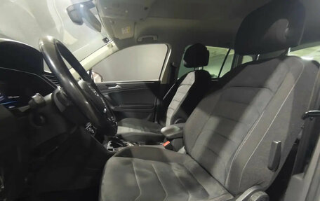 Volkswagen Tiguan II, 2017 год, 2 520 000 рублей, 16 фотография