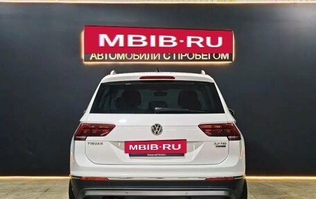Volkswagen Tiguan II, 2017 год, 2 520 000 рублей, 5 фотография