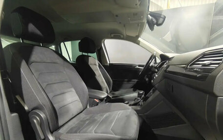 Volkswagen Tiguan II, 2017 год, 2 520 000 рублей, 19 фотография