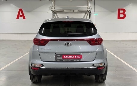KIA Sportage IV рестайлинг, 2020 год, 2 399 000 рублей, 10 фотография