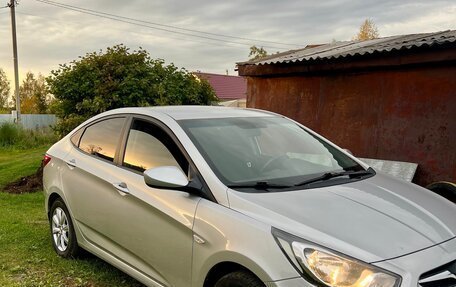 Hyundai Solaris II рестайлинг, 2012 год, 810 000 рублей, 3 фотография