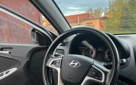 Hyundai Solaris II рестайлинг, 2012 год, 810 000 рублей, 8 фотография