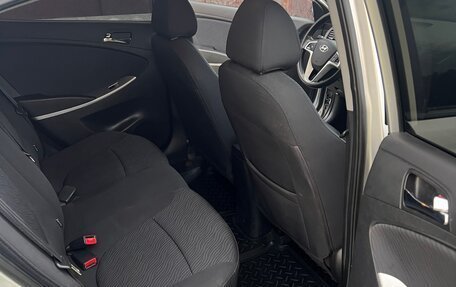 Hyundai Solaris II рестайлинг, 2012 год, 810 000 рублей, 11 фотография