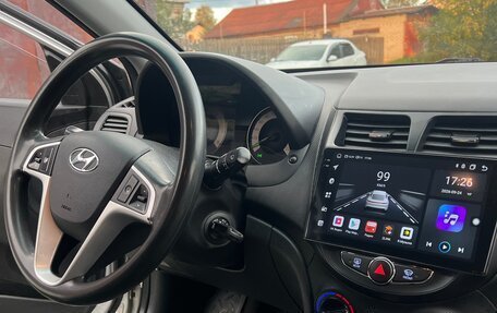 Hyundai Solaris II рестайлинг, 2012 год, 810 000 рублей, 15 фотография