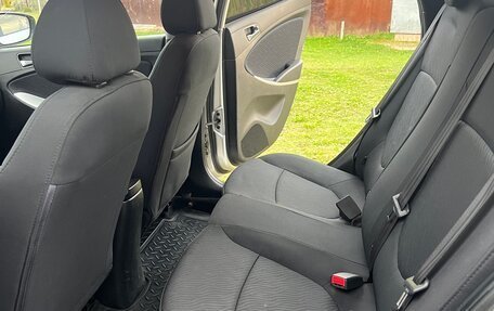 Hyundai Solaris II рестайлинг, 2012 год, 810 000 рублей, 13 фотография