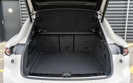 Porsche Cayenne III, 2026 год, 25 990 000 рублей, 28 фотография