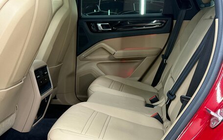 Porsche Cayenne III, 2022 год, 9 990 000 рублей, 13 фотография