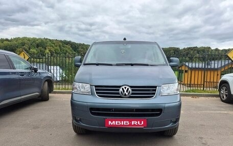 Volkswagen Multivan T5, 2004 год, 1 600 000 рублей, 3 фотография