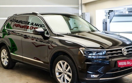 Volkswagen Tiguan II, 2017 год, 2 250 000 рублей, 3 фотография