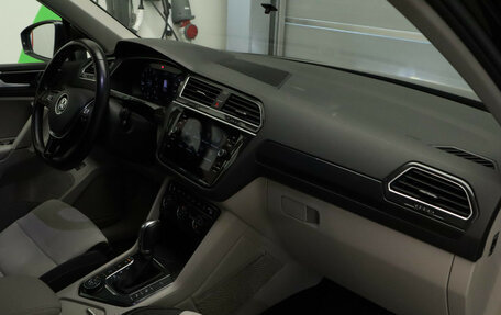 Volkswagen Tiguan II, 2017 год, 2 250 000 рублей, 25 фотография