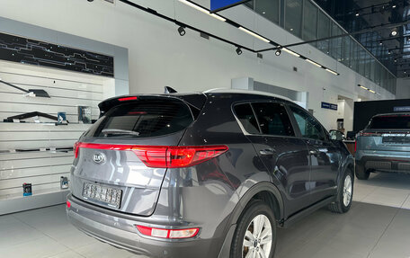 KIA Sportage IV рестайлинг, 2018 год, 1 750 000 рублей, 4 фотография