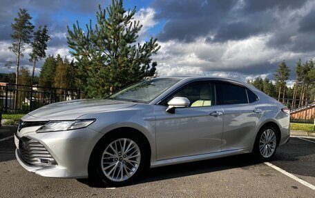 Toyota Camry, 2019 год, 2 250 000 рублей, 2 фотография