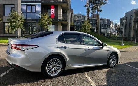 Toyota Camry, 2019 год, 2 250 000 рублей, 6 фотография
