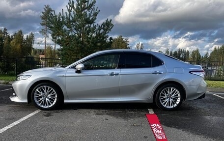 Toyota Camry, 2019 год, 2 250 000 рублей, 3 фотография