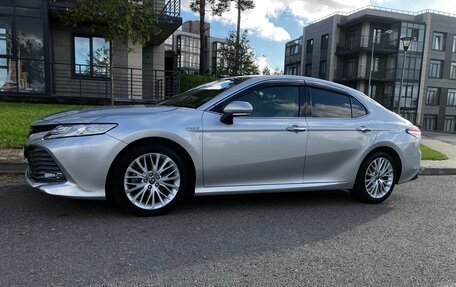 Toyota Camry, 2019 год, 2 250 000 рублей, 24 фотография