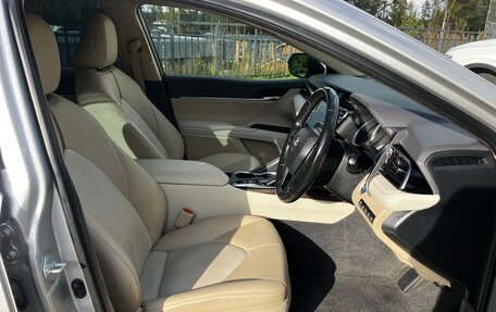Toyota Camry, 2019 год, 2 250 000 рублей, 27 фотография