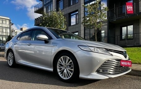 Toyota Camry, 2019 год, 2 250 000 рублей, 22 фотография