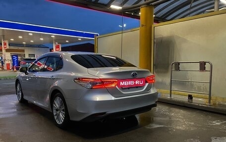Toyota Camry, 2019 год, 2 250 000 рублей, 30 фотография
