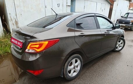 Hyundai Solaris II рестайлинг, 2014 год, 690 000 рублей, 3 фотография