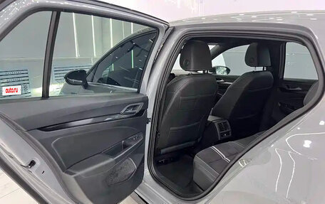 Volkswagen Golf VIII, 2022 год, 1 980 000 рублей, 14 фотография