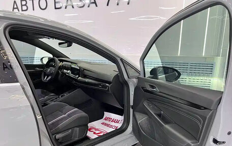 Volkswagen Golf VIII, 2022 год, 1 980 000 рублей, 13 фотография