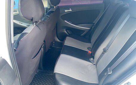 Hyundai Solaris II рестайлинг, 2014 год, 895 000 рублей, 15 фотография