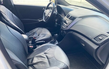 Hyundai Solaris II рестайлинг, 2014 год, 895 000 рублей, 20 фотография
