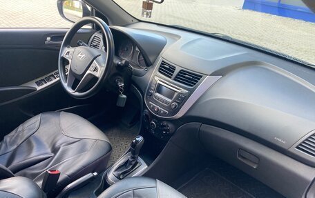 Hyundai Solaris II рестайлинг, 2014 год, 895 000 рублей, 21 фотография