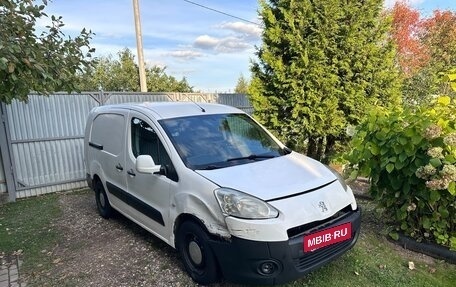 Peugeot Partner II рестайлинг 2, 2012 год, 500 000 рублей, 2 фотография