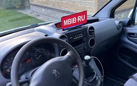 Peugeot Partner II рестайлинг 2, 2012 год, 500 000 рублей, 9 фотография