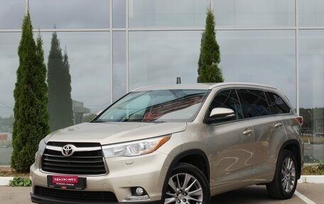 Toyota Highlander III, 2014 год, 3 280 000 рублей, 1 фотография